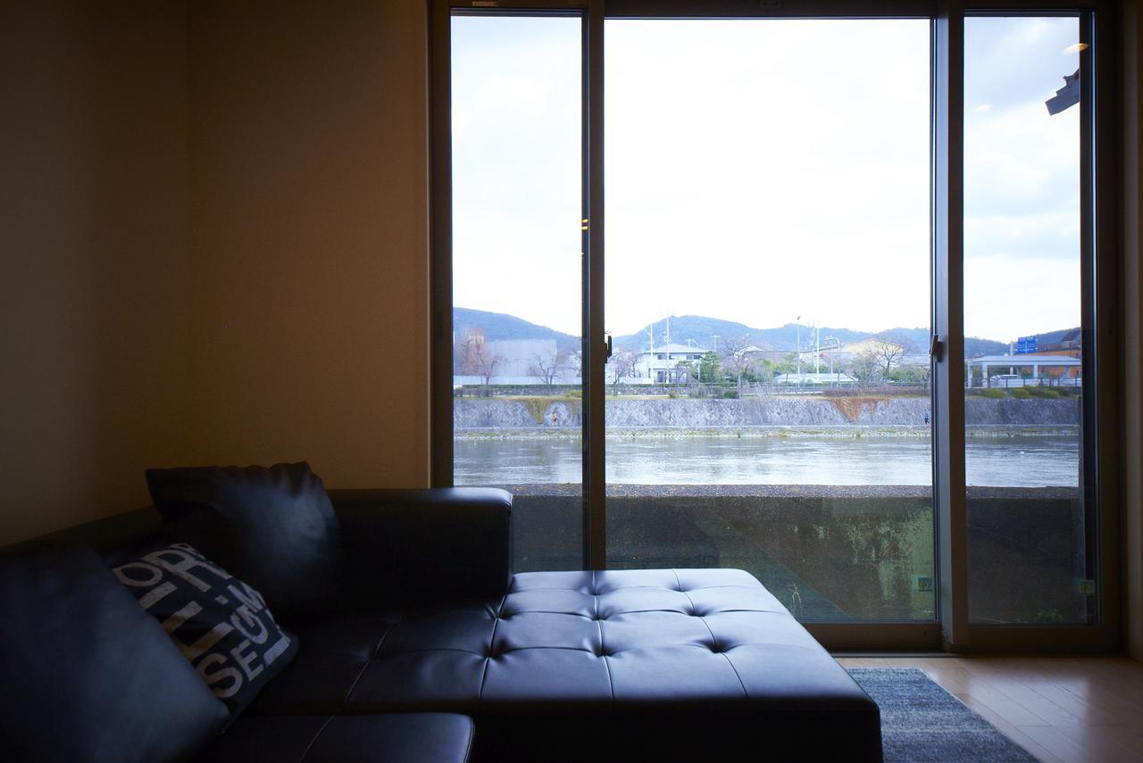 Kyoto River Side Modern House Exterior foto